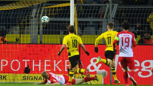 Fans boycott Monday match as Dortmund held by Augsburg