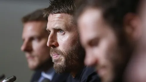 Mourinho says new midfielder will replace Carrick, not Pogba