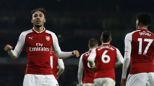 Wenger calls for cool heads as Arsenal face Spurs test