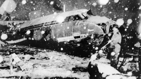 Man Utd Munich air crash haunts McGuinness 60 years on