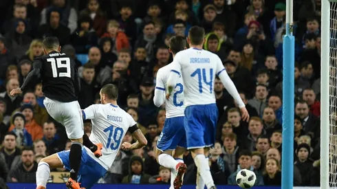 Messi isn't missed as Argentina down Italy