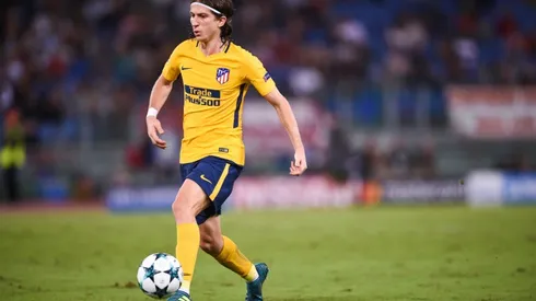 Brazil suffer World Cup blow as Filipe Luis breaks leg