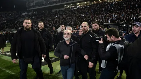 PAOK owner wanted by Greek police for pitch invasion
