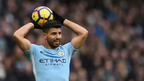 Aguero sidelined for two weeks by knee injury