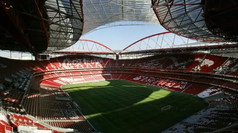 Benfica's legal chief charged in corruption probe