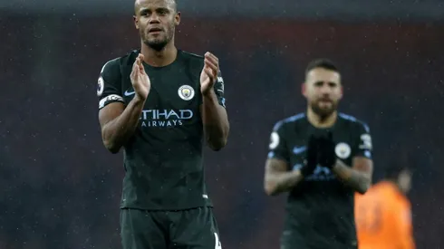 Conte salutes "unstoppable" leaders City