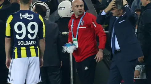 Besiktas coach wounded by projectile, derby abandoned