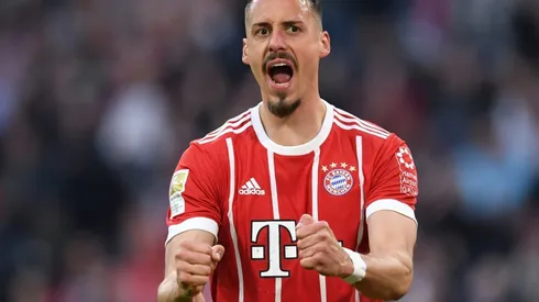 Treble-chasing Bayern thrash Gladbach