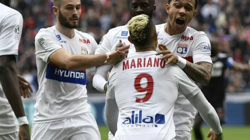 Depay helps Lyon maintain Champions League assault