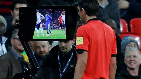 Premier League votes against using VAR next season