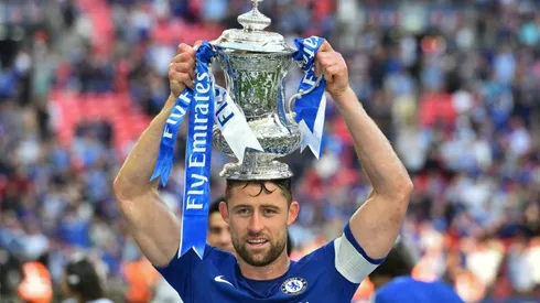 Cahill urges clarity over Conte's Chelsea future