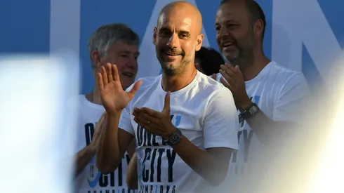 Guardiola signs new deal to remain at Man City until 2021