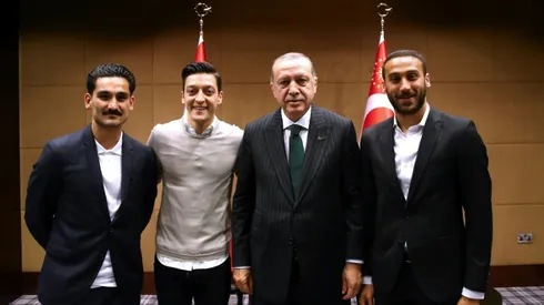 Ozil, Gundogan in German crosshairs over Erdogan photo