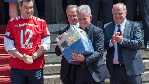 Sing when we're winning: Bayern serenade Heynckes on 73rd birthday