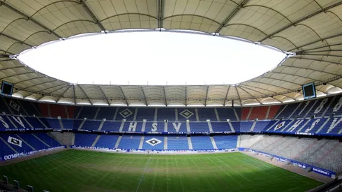 Clock ticks as Hamburg fight to avoid first relegation