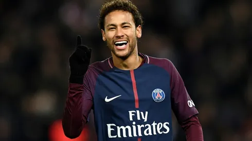 Neymar return to Paris boosts World Cup hopes