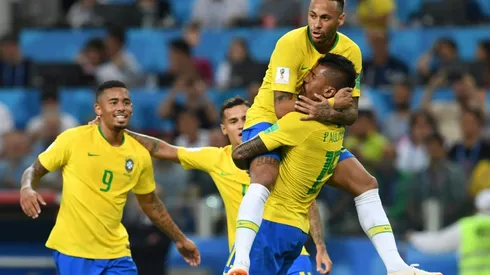 Thiago, Paulinho steer Brazil into World Cup last 16