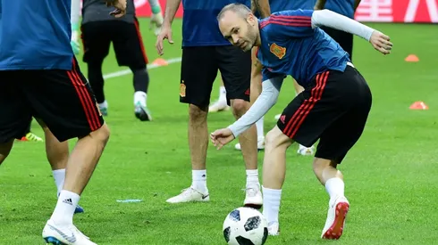 Spain's Iniesta wants Iran win, and trophy, on World Cup swansong