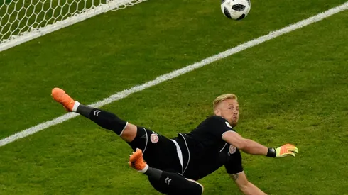 'Acrobat' Schmeichel earns praise after denying Peru