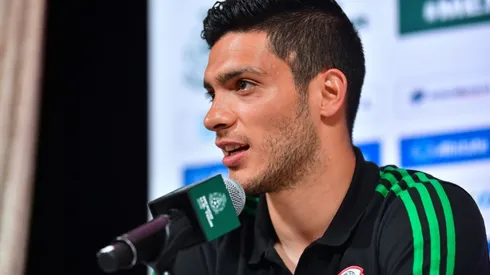 Wolves sign Benfica's Mexican World Cup striker Jimenez on loan