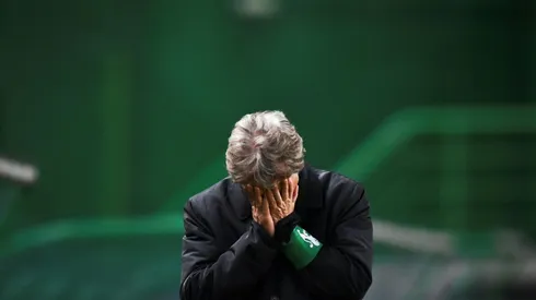 Sporting manager Jesus leaves as crisis rumbles on