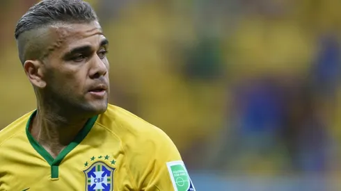 Brazil's Dani Alves undergoes knee surgery - PSG