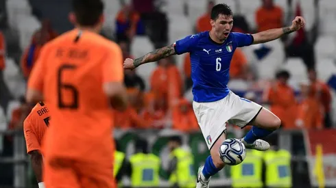 Italy defender Romagnoli commits to AC Milan