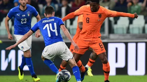 Ake strike gives Dutch 1-1 draw against 10-man Italy