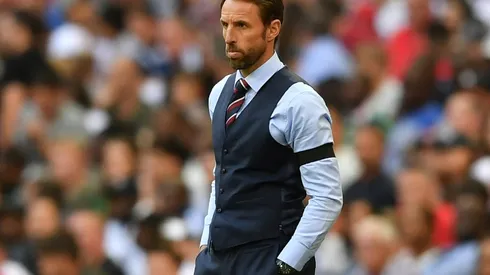 Southgate ready to protect troubled Sterling