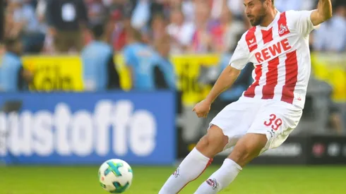Striker Pizarro back at Bremen to see out career