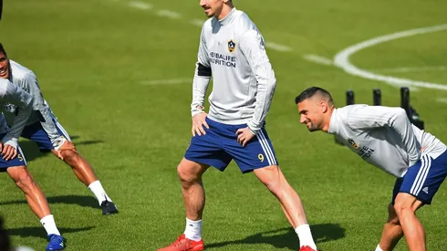 Ibrahimovic helps Galaxy fightback in 'El Trafico'