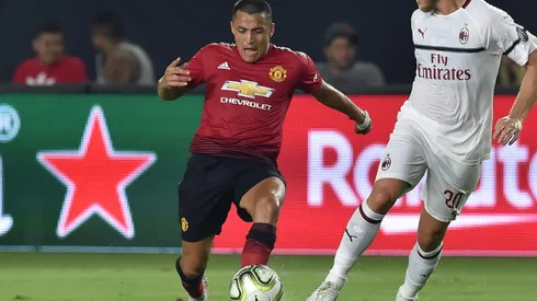 Sanchez on target as Manchester United edge AC Milan