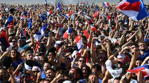 Party begins as delirious French revel in World Cup victory