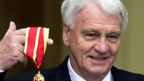 Bobby Robson would be willing England on at World Cup, says widow