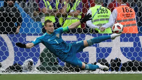 Akinfeev's 'Foot of God' answers Russia's World Cup prayers