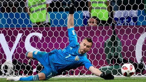 Akinfeev and Smolov out of Russia's squad to face Turkey and Czech Republic