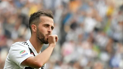 Pjanic signs contract extension with Juventus