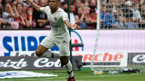 Mbappe plays starring role on return to PSG side