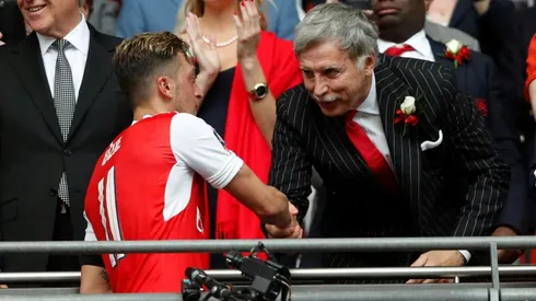 Arsenal's 'silent Stan' unfazed by unhappy fans
