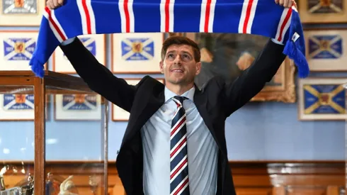 Anderson's late strike denies Gerrard winning Premiership start