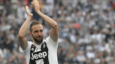 Higuain says only person who wanted him at Chelsea was Sarri