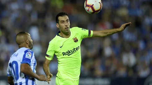 Busquets extends Barcelona contract until 2023
