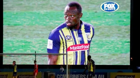 Bolt takes break from Australia football training