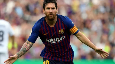 Magical Messi, Suarez hit doubles in 8-2 rout of Huesca