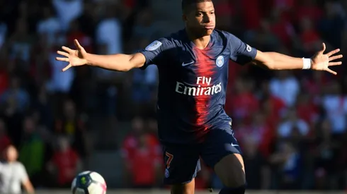 Mbappe scores and sees red as PSG beat Nimes