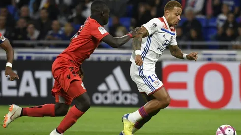Lyon footballer Depay devastated after burglary