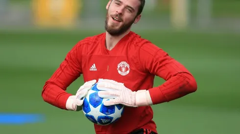 Mourinho fears De Gea will reject new United deal