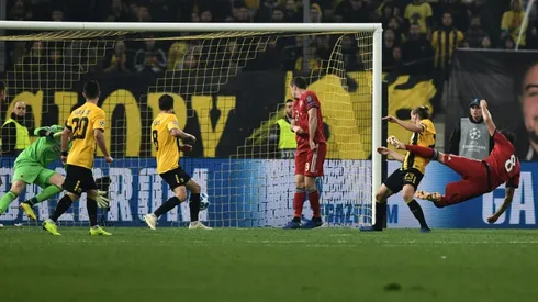 Bayern edge out AEK to move top of group