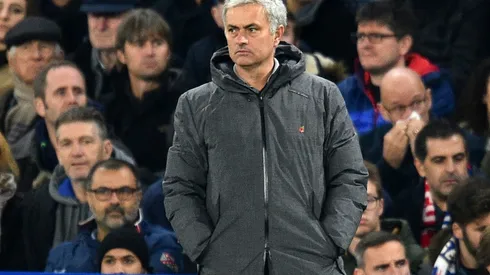 Mourinho promises best behaviour for Chelsea return