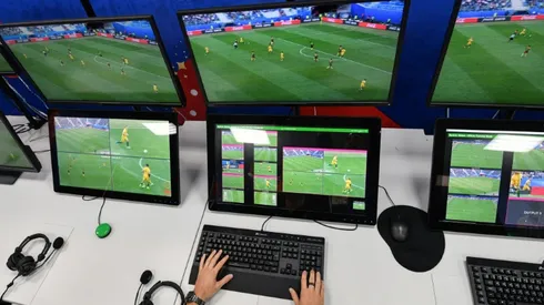 VAR innovator Van Basten to quit FIFA technical post